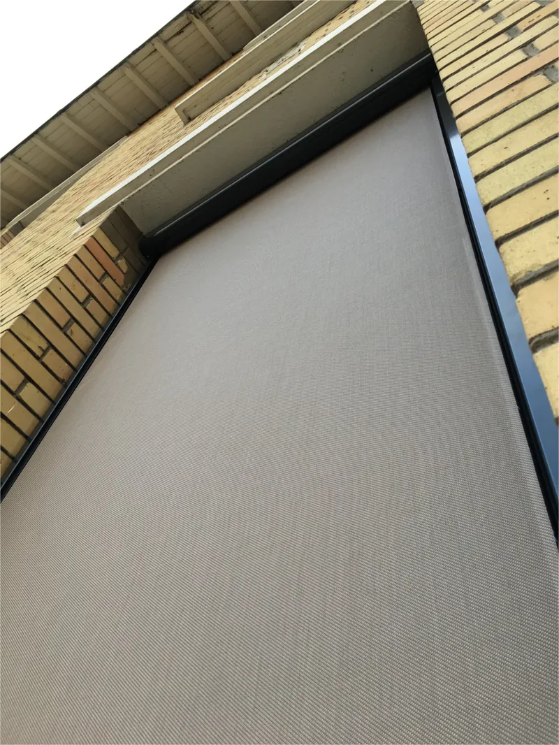 Electric roller blinds